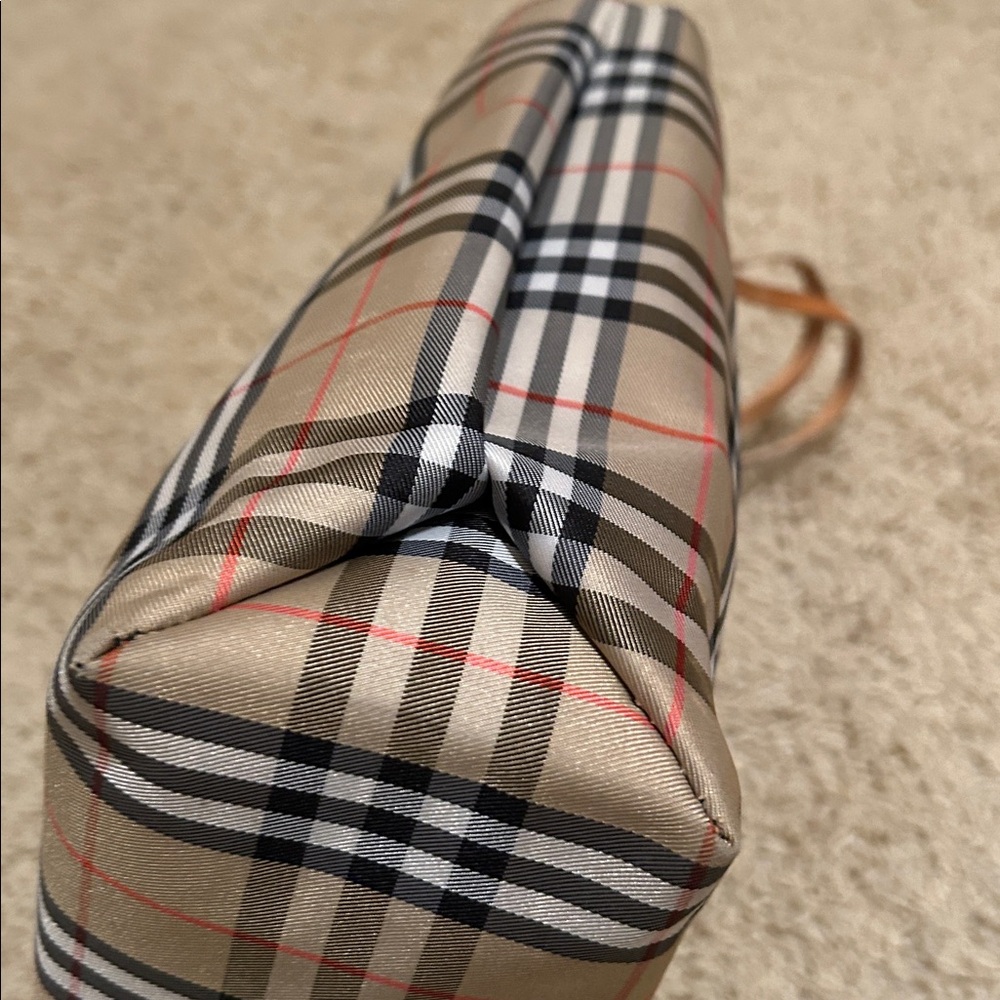 Burberry Tan Nova Check Tote Hand Bag - Picture 4 of 11